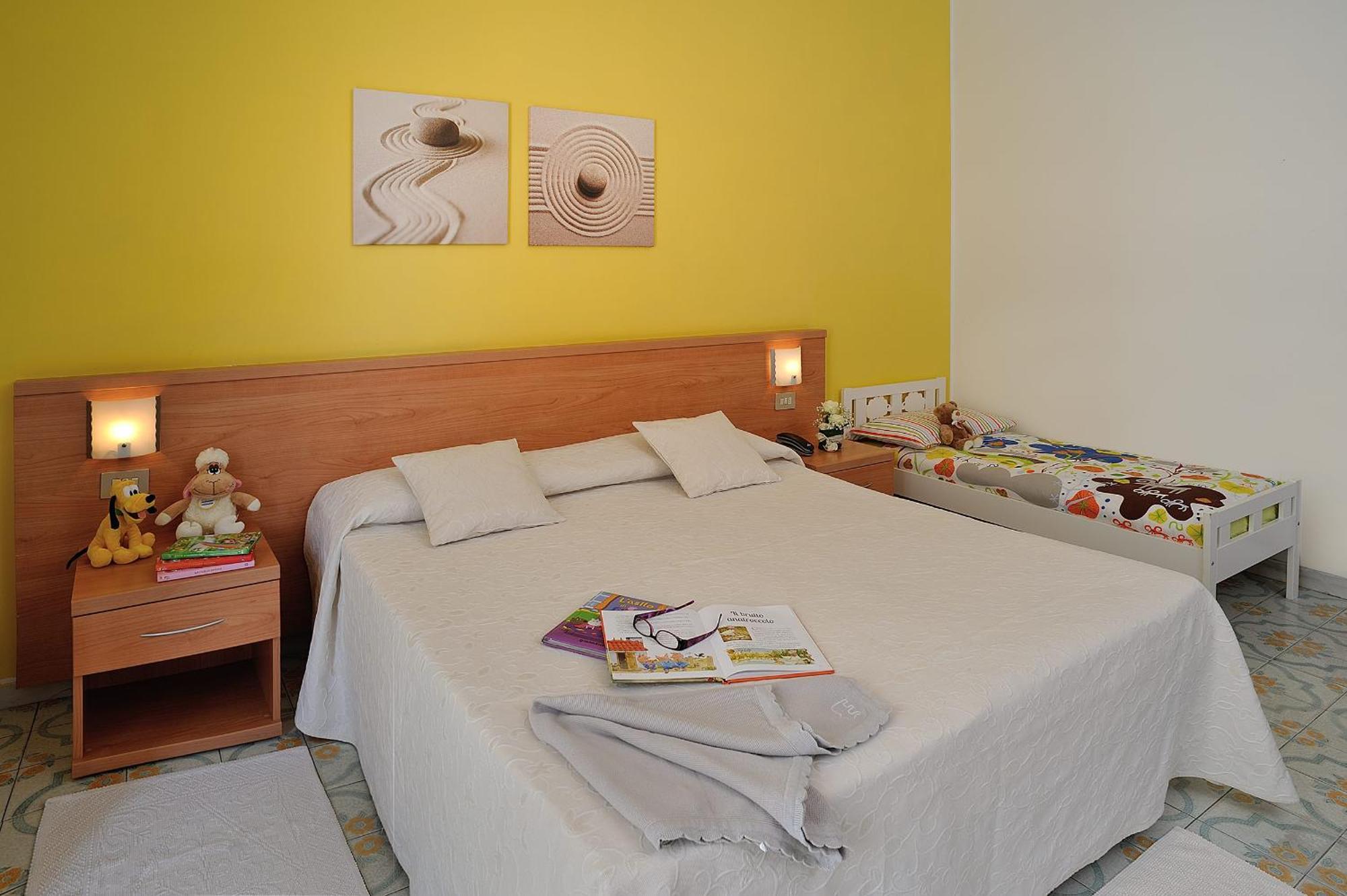 Raffy Family & Bike Hotel Diano Marina Rom bilde