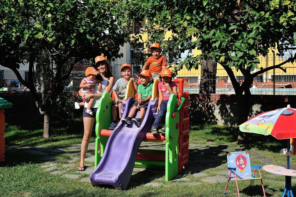 Raffy Family & Bike Hotel Diano Marina Eksteriør bilde